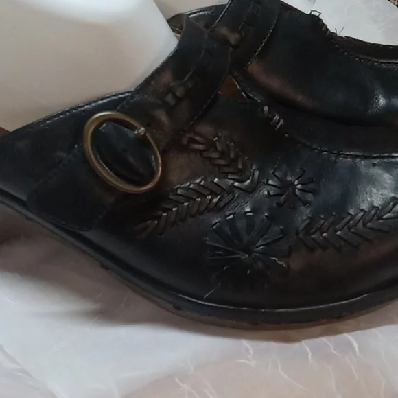 Structured  by clarks black leather embroidered clogs size 9.5 Y2k - Picture 4 of 7